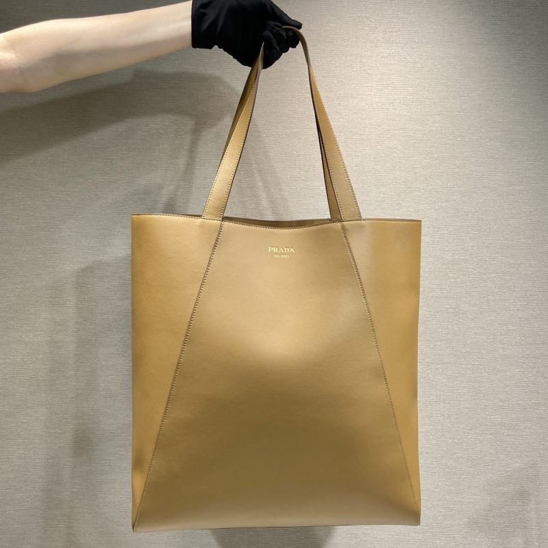 Pra*a tote bags
